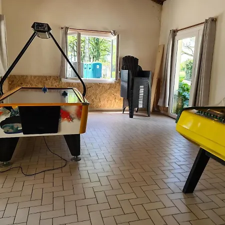 Mobil Climatise, 2 Ch, 5 Pers, Wifi 30 Mn Du Grand Parc D'attraction Puy Dufou Lejlighed