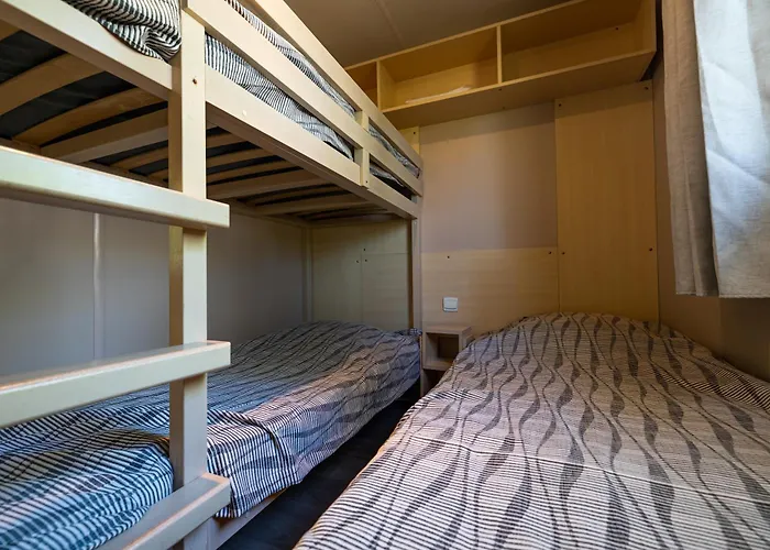 Mobil Climatisé, 2 Ch, 5 Pers, Wifi 30 Mn Du Grand Parc D'attraction Puy Dufou *