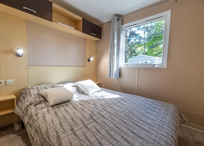 Mobil Climatisé, 2 Ch, 5 Pers, Wifi 30 Mn Du Grand Parc D'attraction Puy Dufou * La Boissiere-de-Montaigu