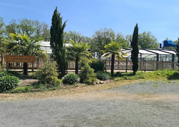 Mobil Climatisé, 2 Ch, 5 Pers, Wifi 30 Mn Du Grand Parc D'attraction Puy Dufou